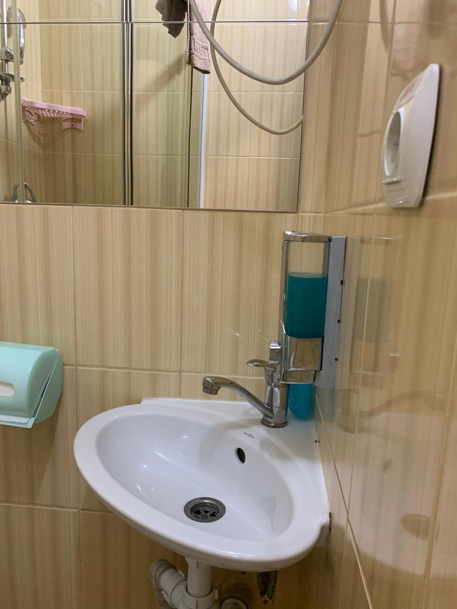 Hostel Iskra Lviv Eksteriør bilde