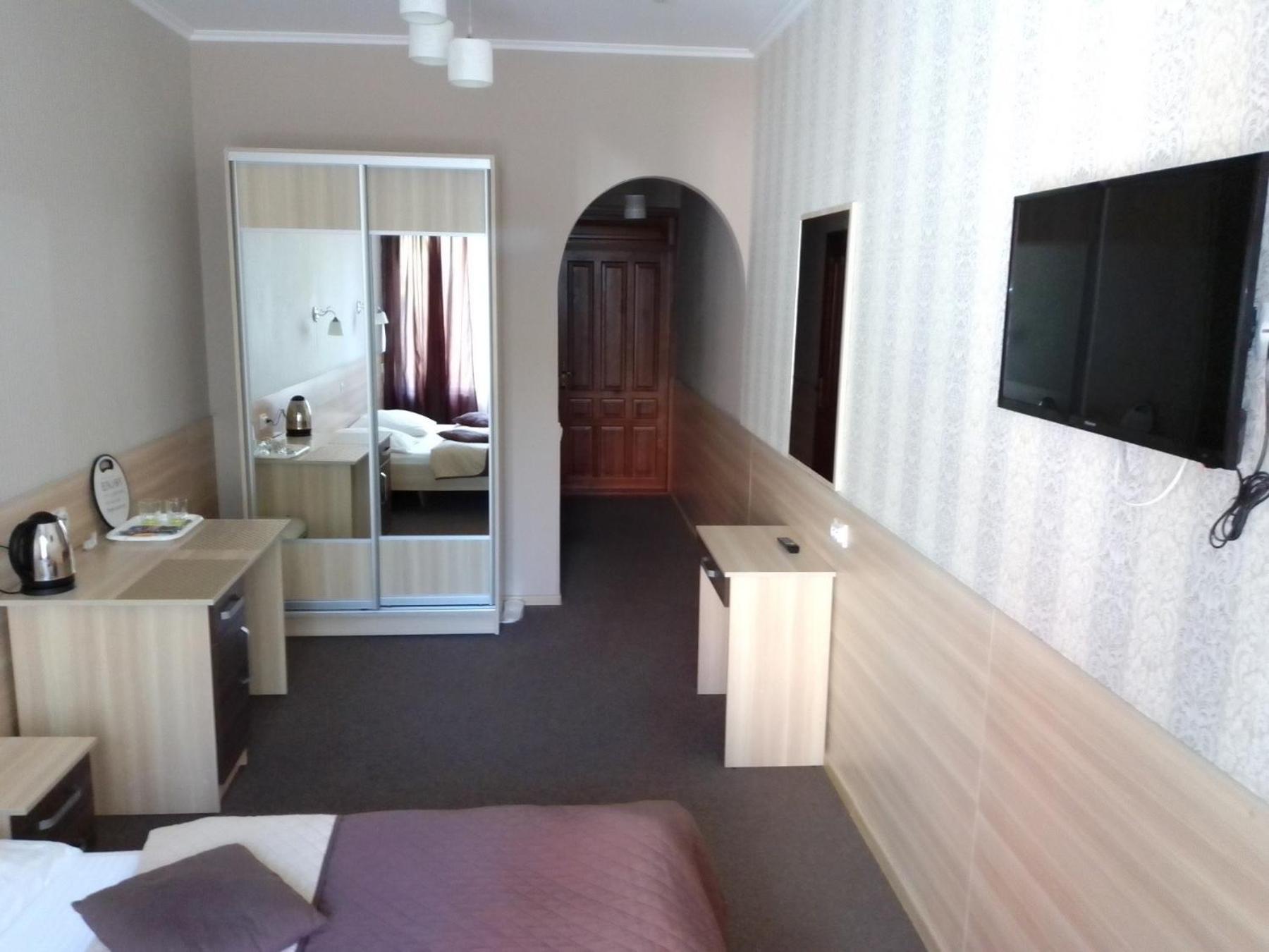 Hostel Iskra Lviv Eksteriør bilde