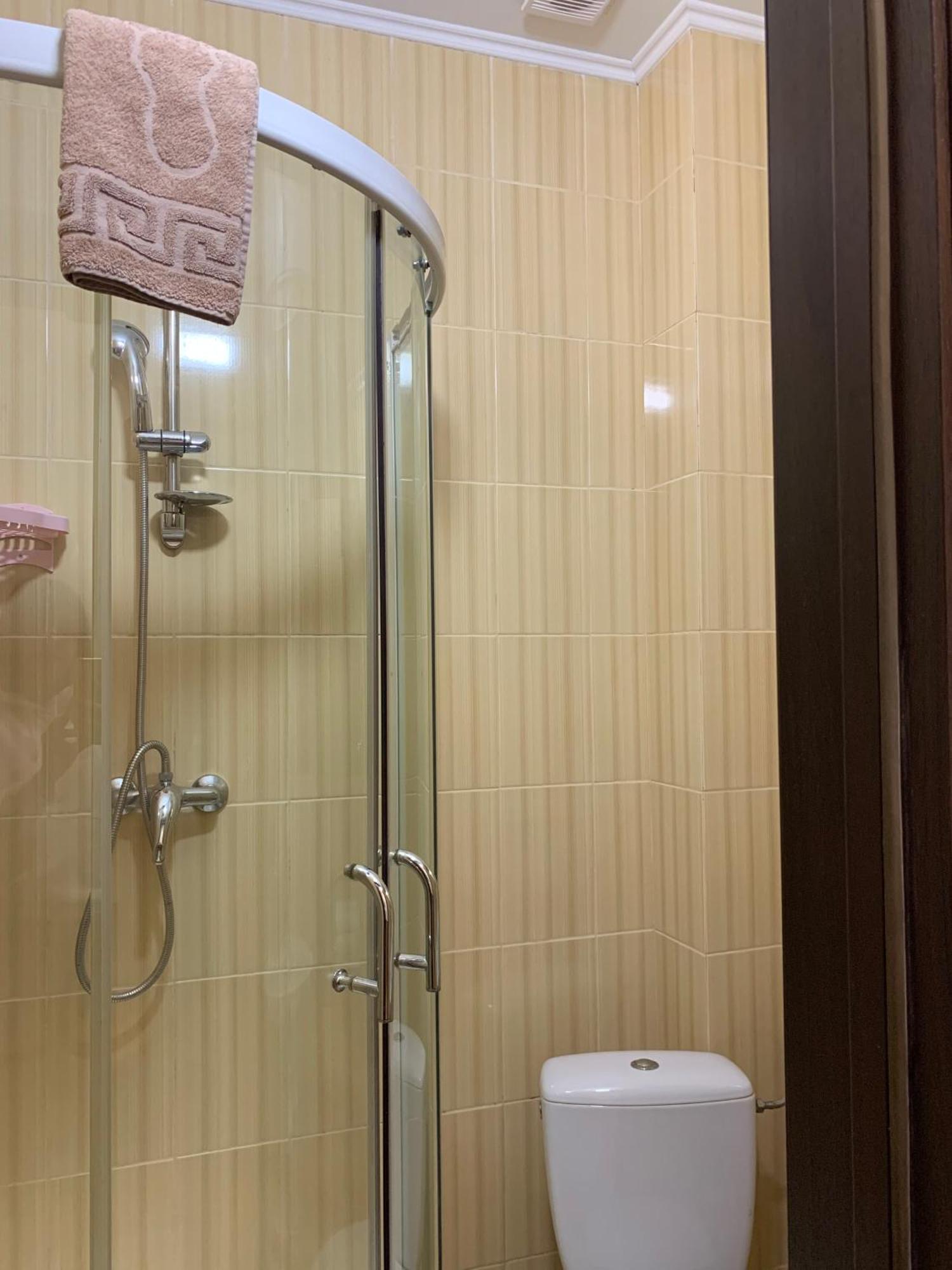 Hostel Iskra Lviv Eksteriør bilde